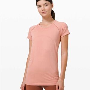 Lululemon Swiftly Tech Short Sleeve 2.0 Size 6 - Pink Pastel / Pink Pastel